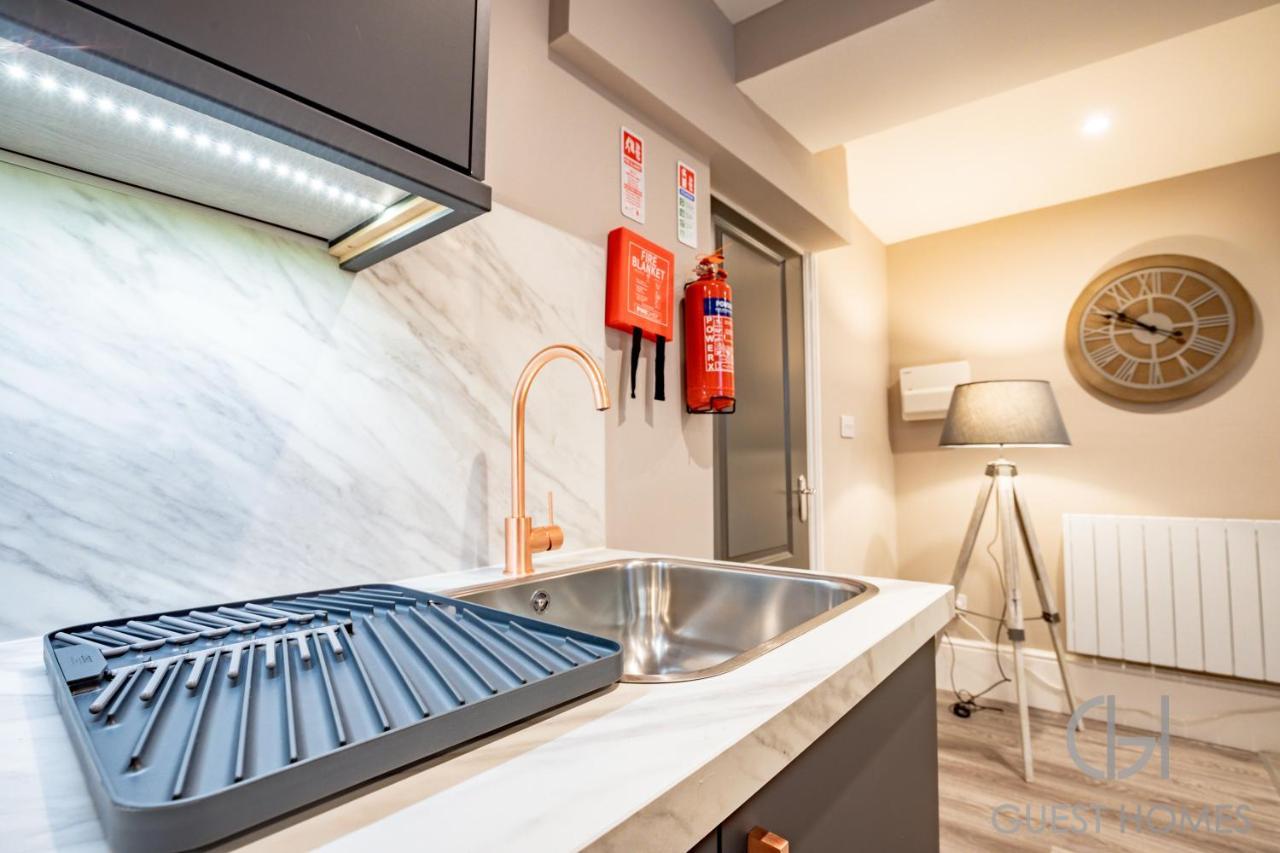 Host & Stay - Shaw Street Basement وورسيستير المظهر الخارجي الصورة